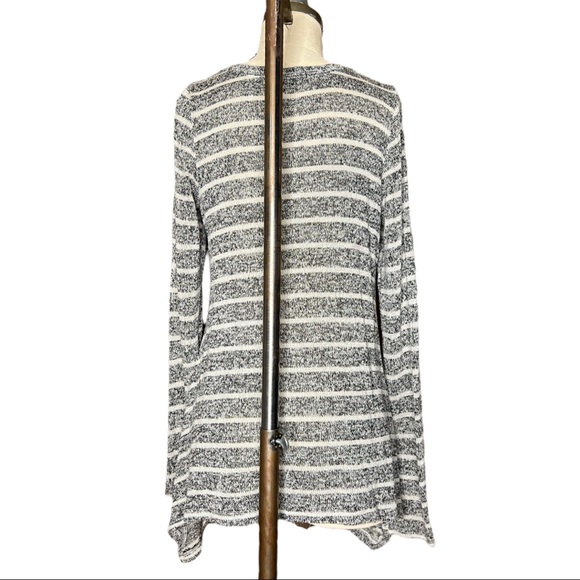 Forever 21 Striped Asymmetrical Button Cardigan size L - Picture 4 of 15